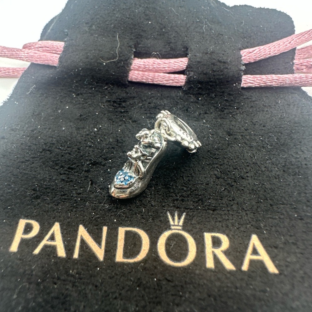 Cinderella's heel with the mice